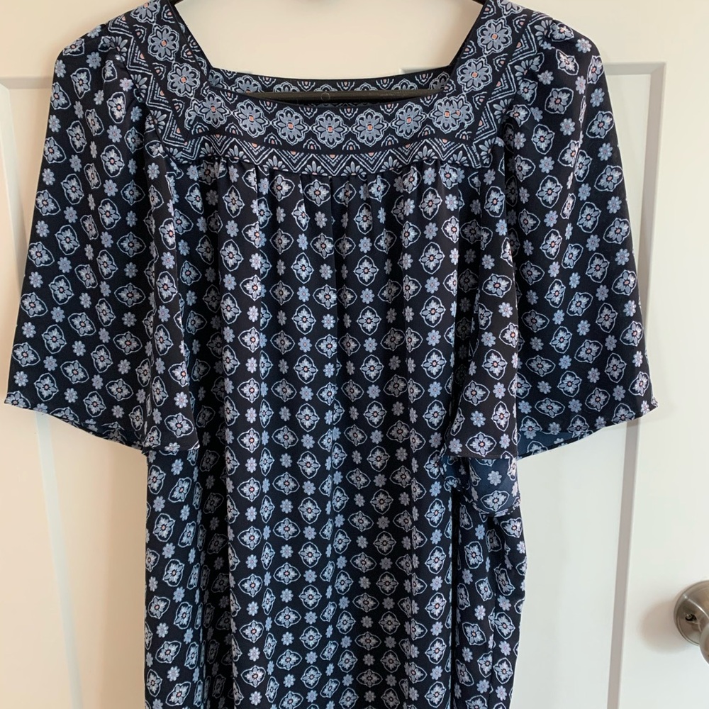 J. Jill Blue Floral Pattern Blouse